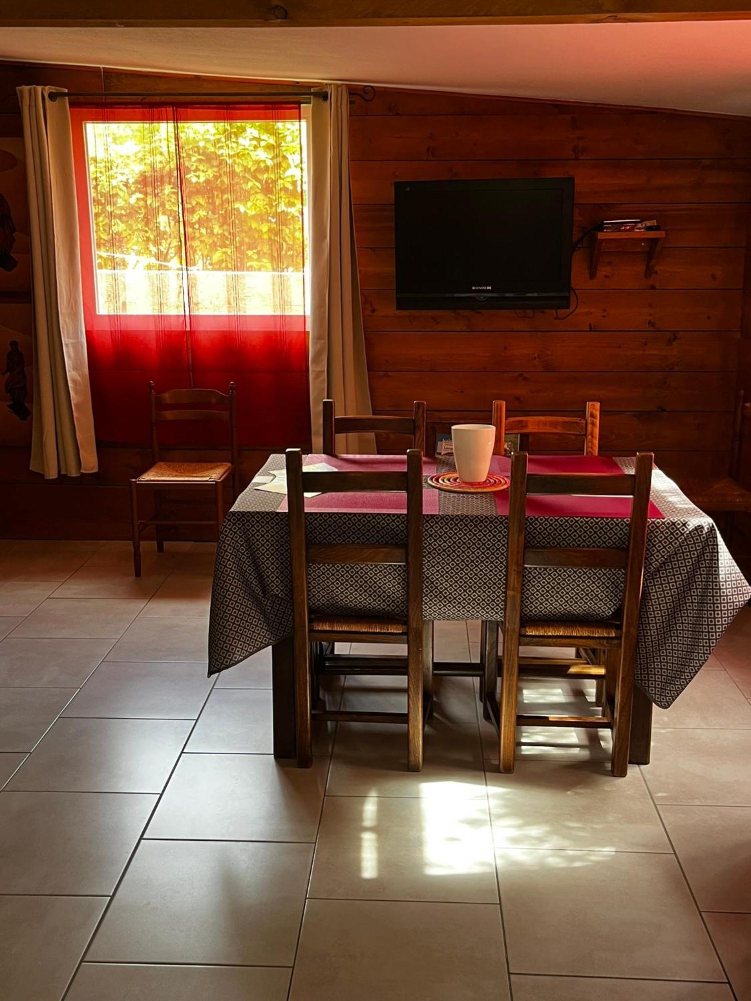 Gite De Haute Saintonge A Crazannes Zewnętrze zdjęcie